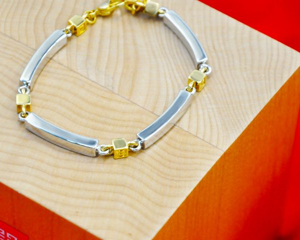 Ethereal Chain Bracelet - Image 4