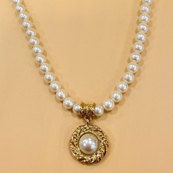 Luna Pearl Necklace - Image 3