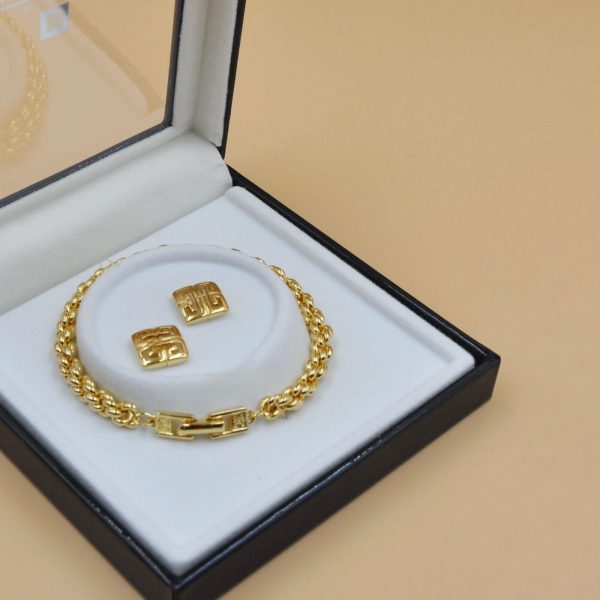 Elegant Chain Bracelet and Earrings- Set