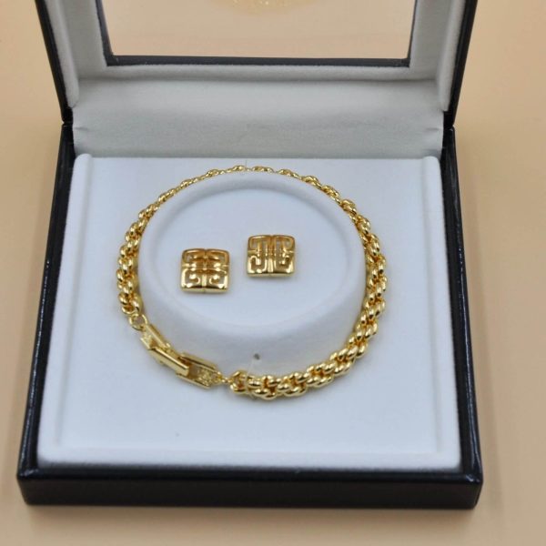 Elegant Chain Bracelet and Earrings- Set - Image 2