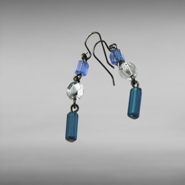 Nine west wire hook drop earring