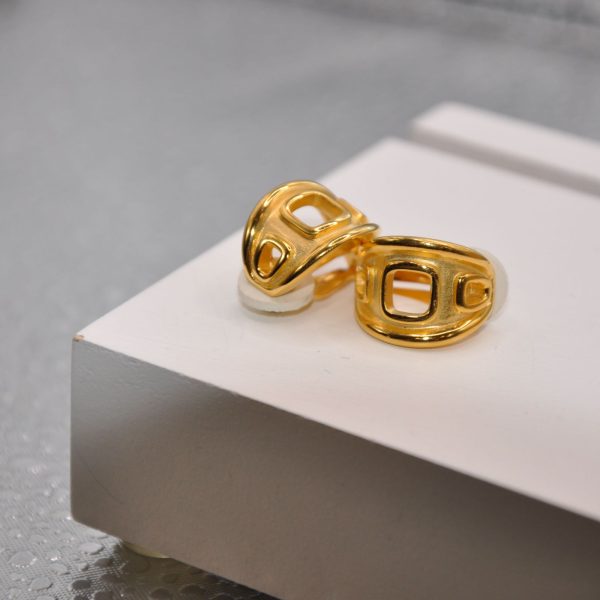 Twisted Radiance Studs Earrings
